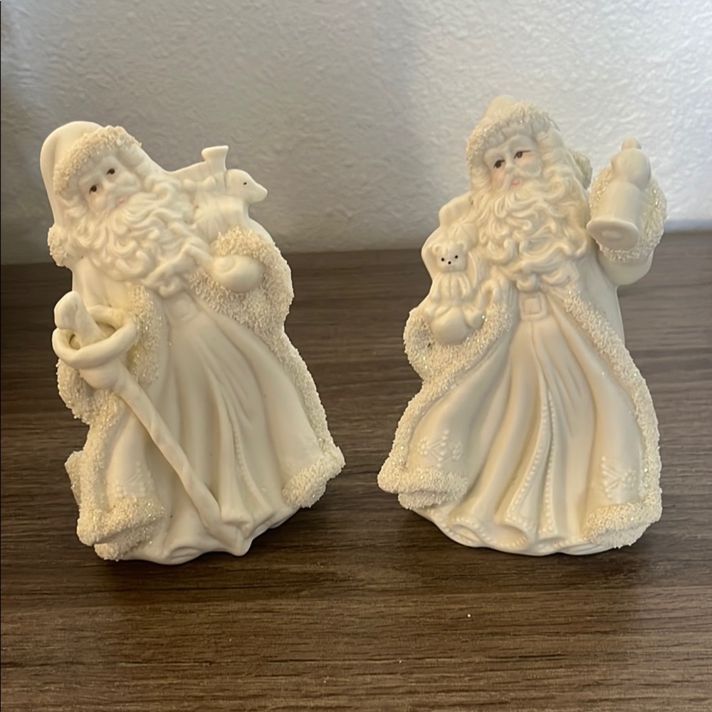 Set of 2 Ceramic Ivory Santa Figurines